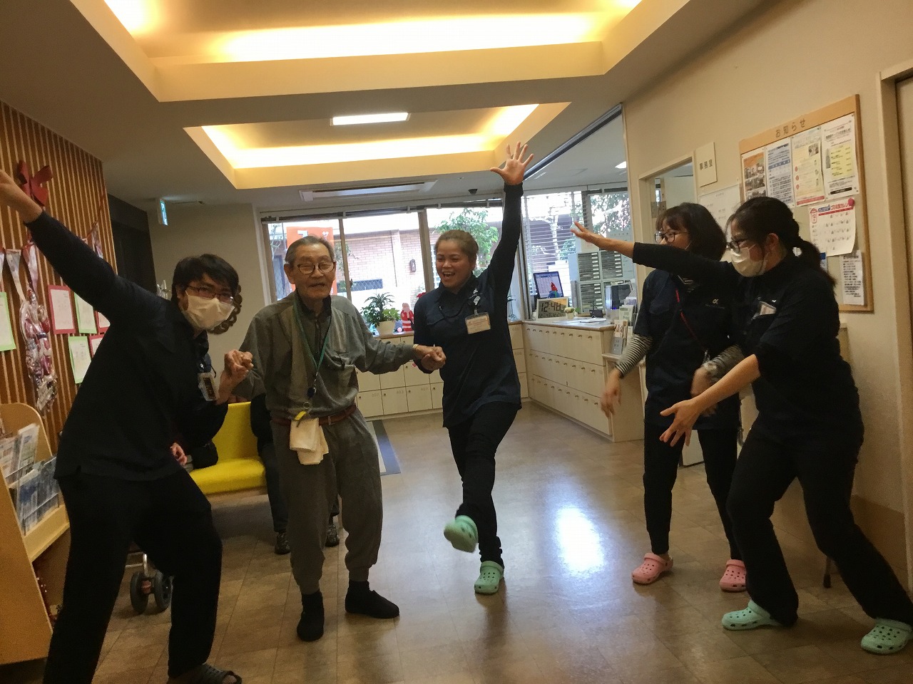 イメージ：いつも明るく仲良く