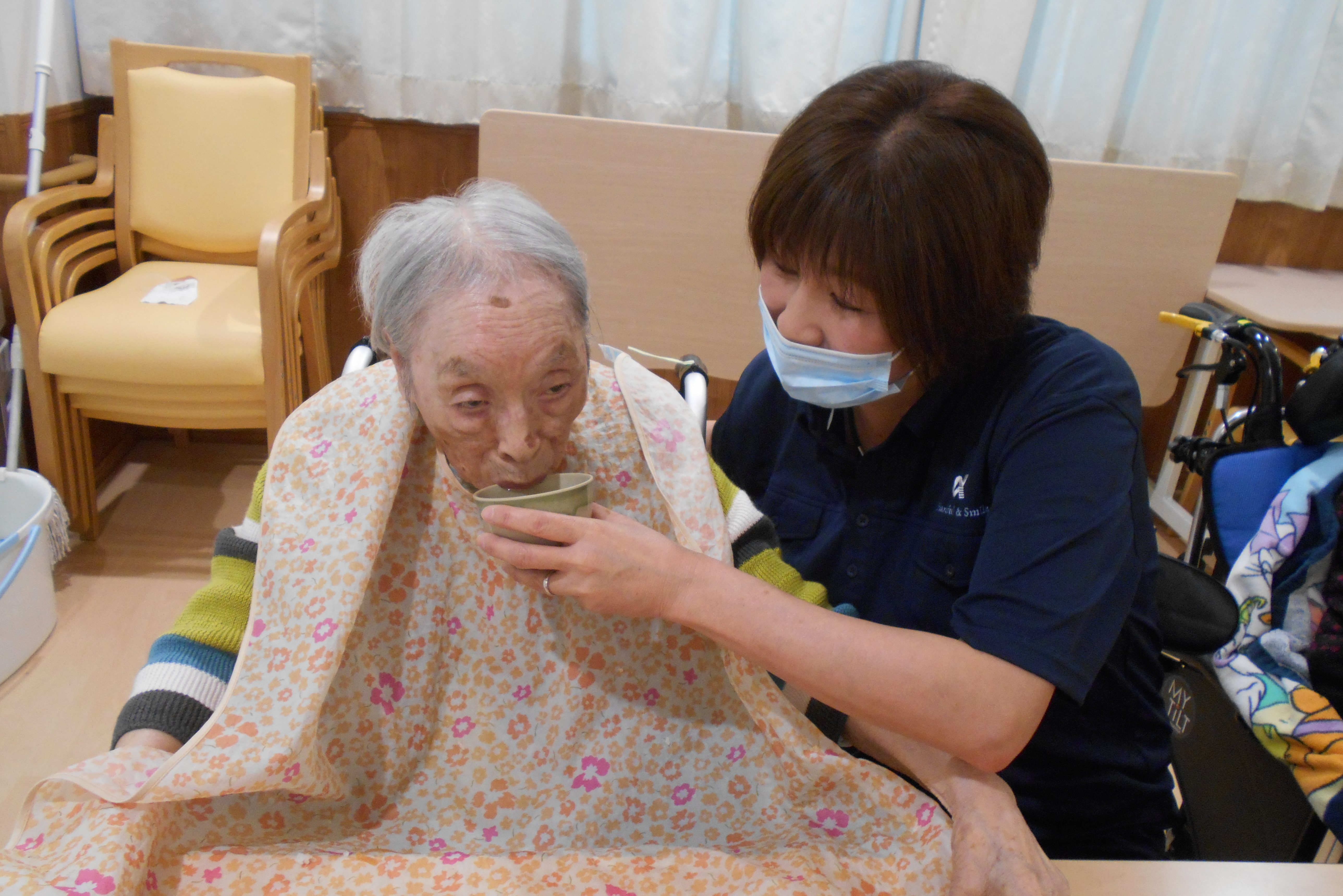 イメージ：食事時の一場面