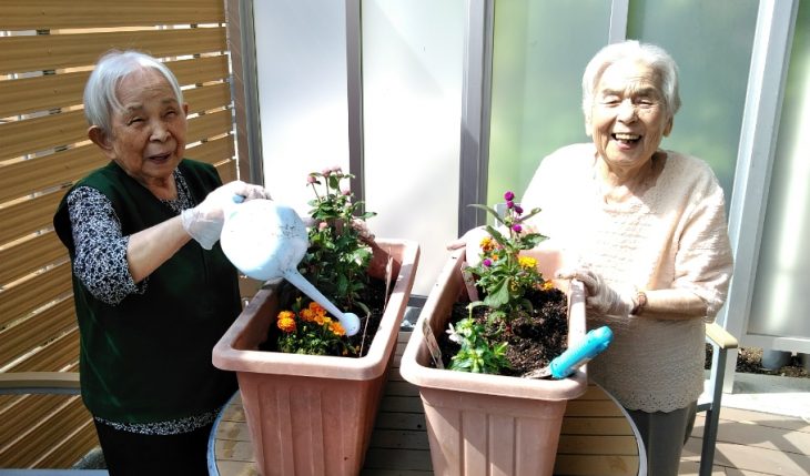 イメージ：土いじり