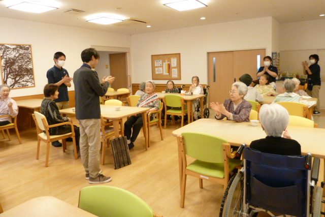 イメージ：100歳おめでとうございます！