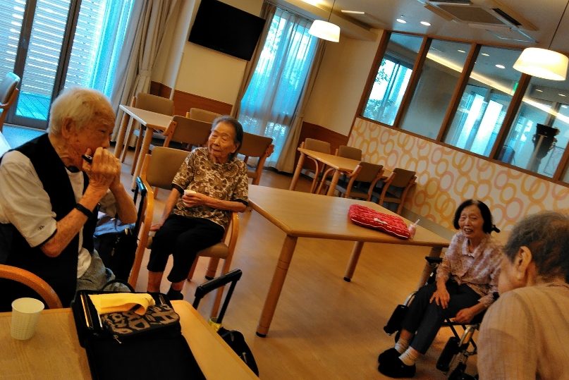 イメージ：ハーモニカ演奏会