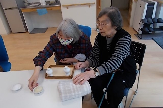 イメージ：祠掃除も、指のリハビリテーション