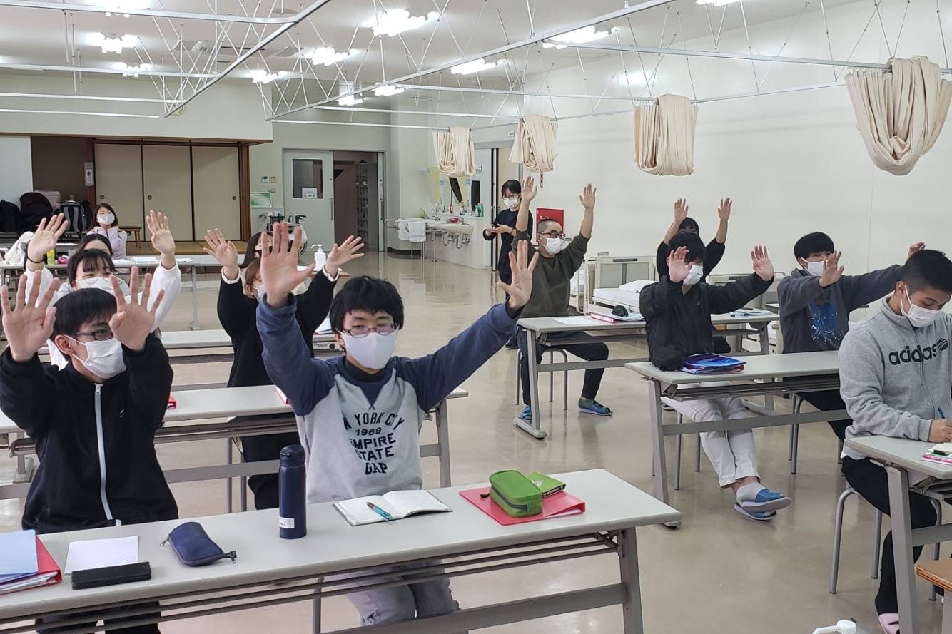 イメージ：鹿児島国際大学の学生との合同研修＜1/2＞