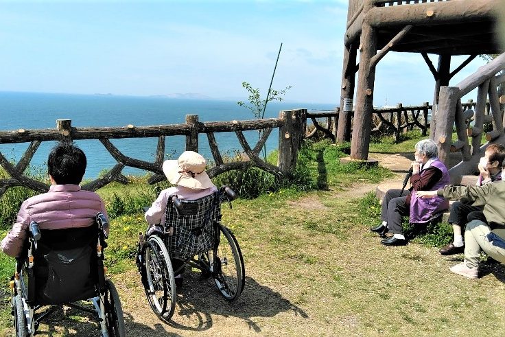 イメージ：海で癒されよう、小赤壁へお出かけ