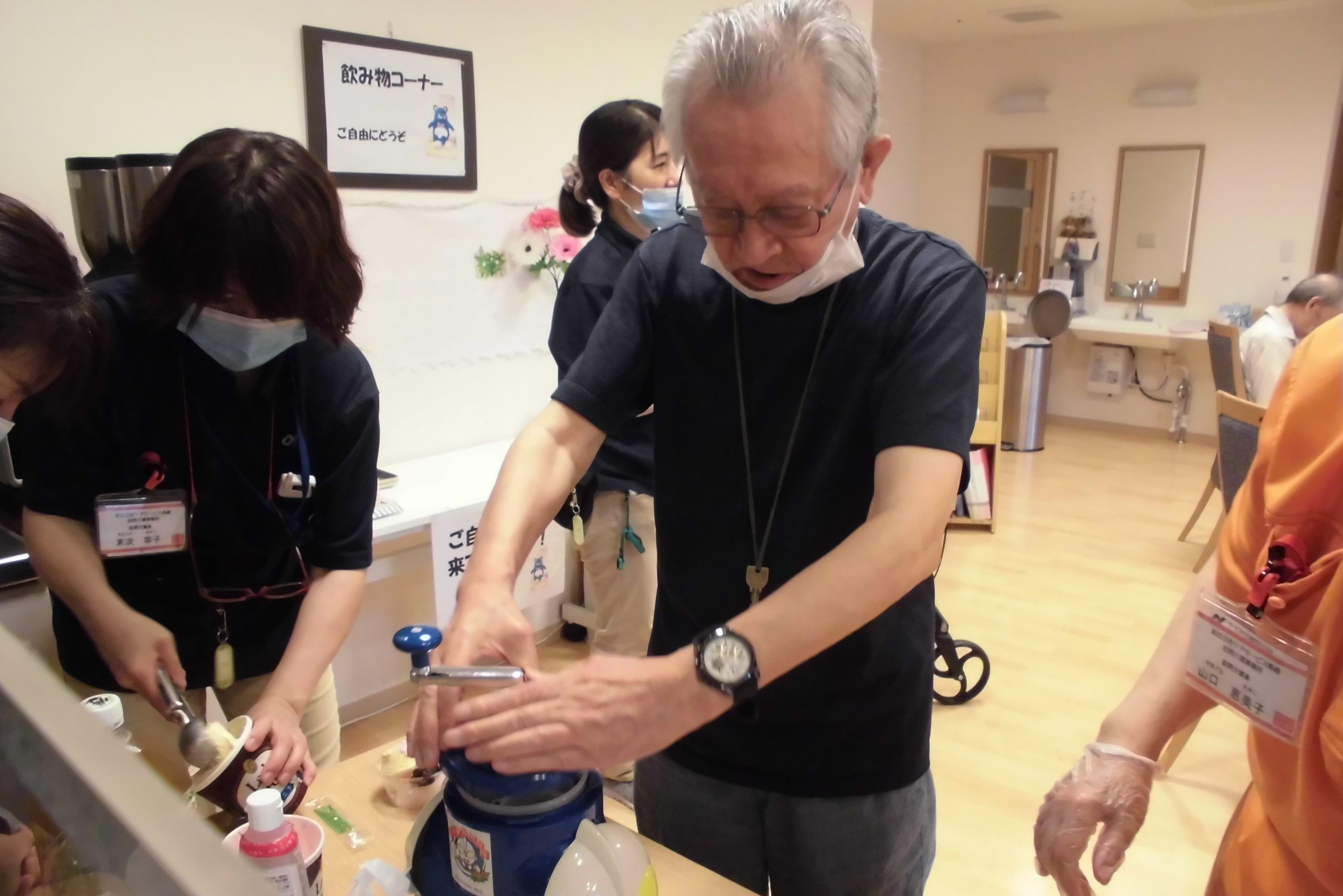 イメージ：アルファカフェ　かき氷大会で夏の思い出作り