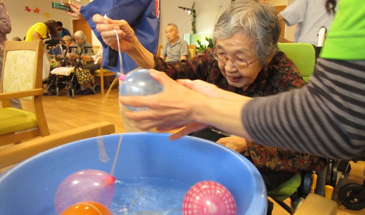イメージ：昔を思い出しながらの夏祭り