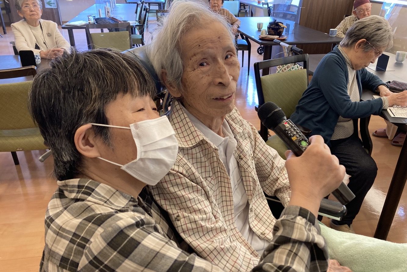 イメージ：笑顔引き出し隊