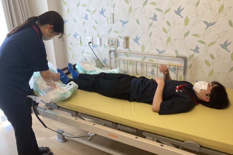 イメージ：おむつ交換の練習