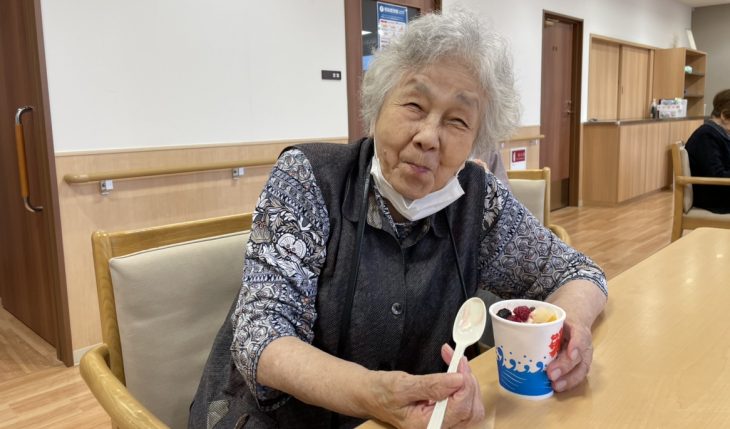 イメージ：室内で夏祭り