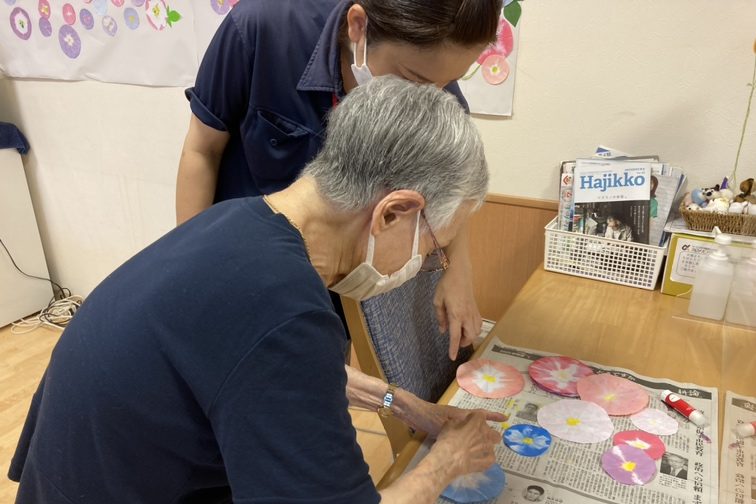 イメージ：壁画に花を咲かせましょう