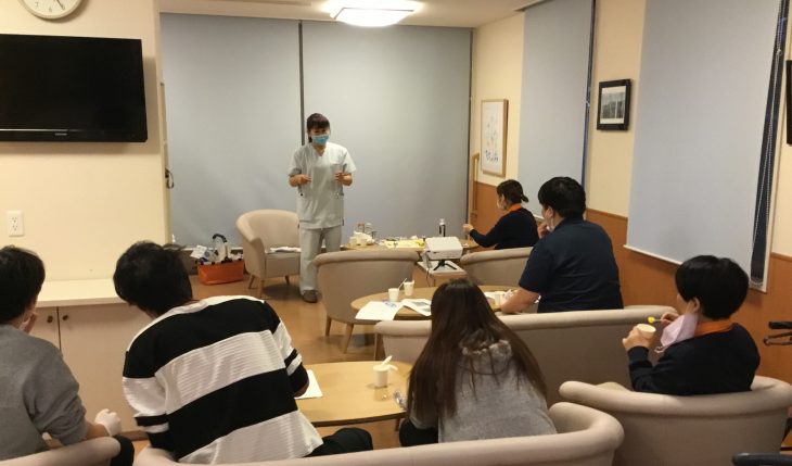 イメージ：外部研修～口腔ケア仕方～