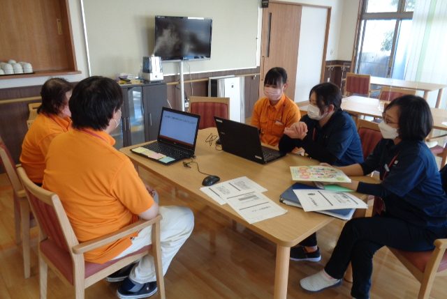 イメージ：スタッフが行う研修で学んだこと