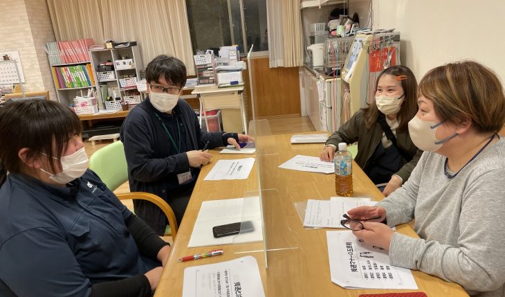 イメージ：ご入居者に気持ちよく暮らしていただくために ―接遇研修―