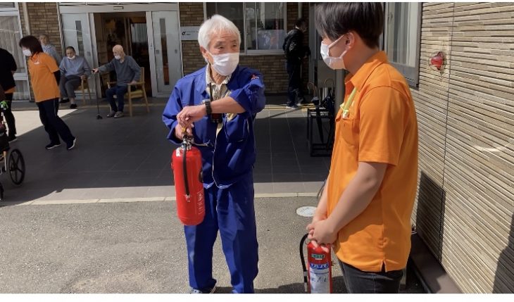 イメージ：動画でマニュアル作成 ―消防避難訓練―