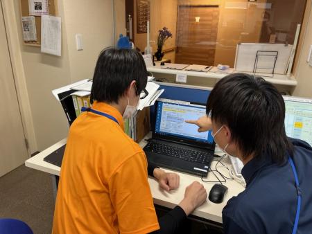 イメージ：新入社員勉強中！ ―3か月プログラム―