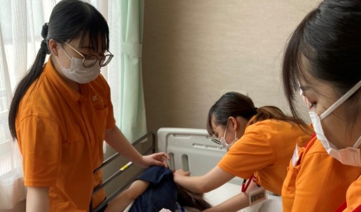 イメージ：質の高い介護サービスを提供するために ー介護技術勉強会ー