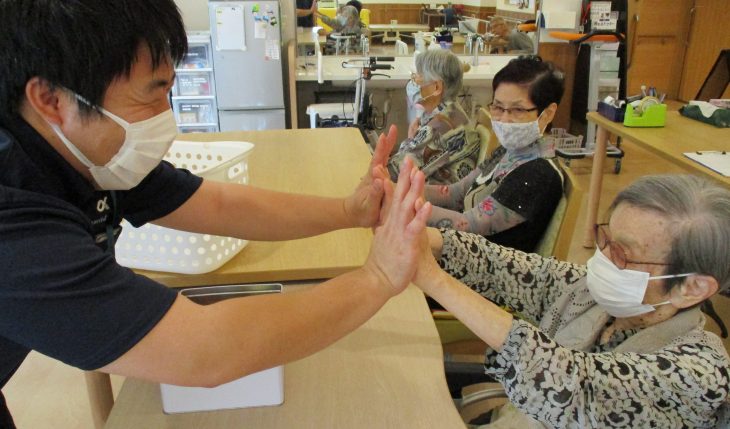 イメージ：明るくて元気！笑顔が絶えないデイの管理者