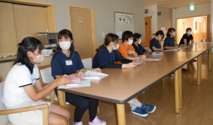 イメージ：「間違いだらけの介護ケア」について勉強しました