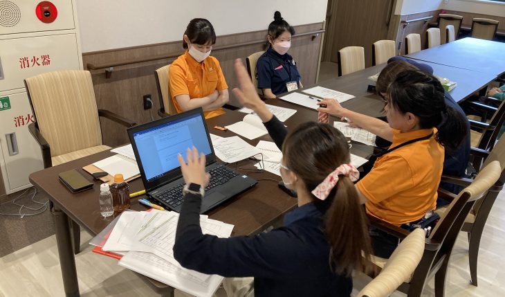 イメージ：アルファリビング西宮北口のケア会議