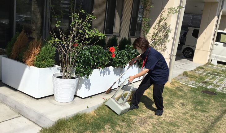 イメージ：接遇委員会で施設環境を見直す