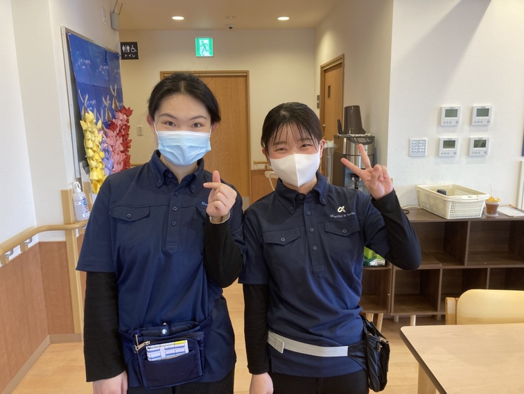 イメージ：きらきら新入社員とトレーナーの紹介