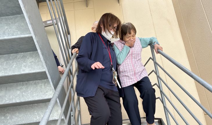 イメージ：災害委員会にて避難訓練を実施