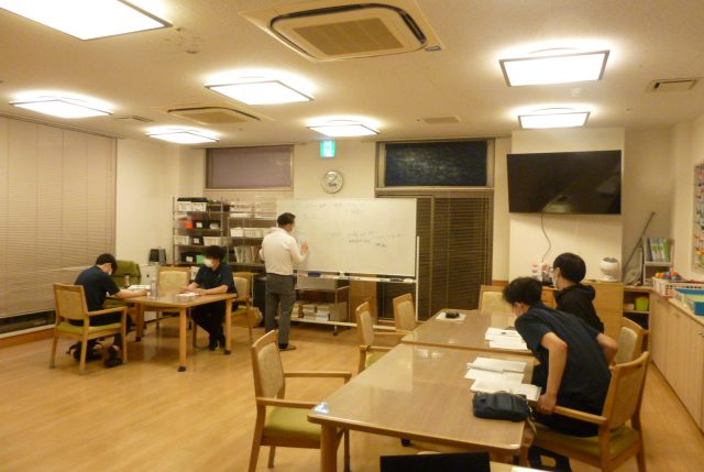 イメージ：施設長について学ぶ勉強会を開催