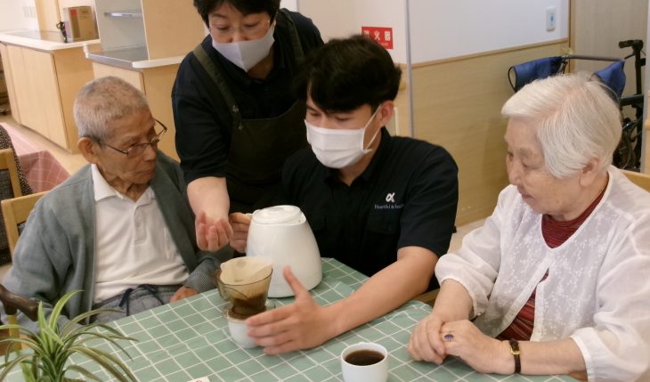 イメージ：大人の男性向けイベントの考案「岡山駅西カフェOPEN」