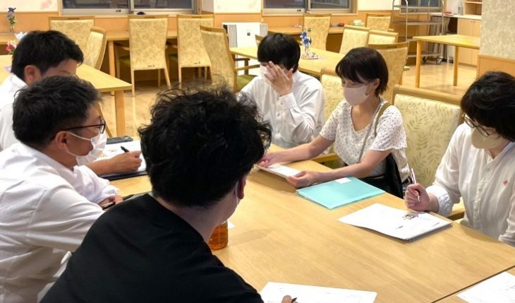 イメージ：地域の多職種合同勉強会が始まりました！