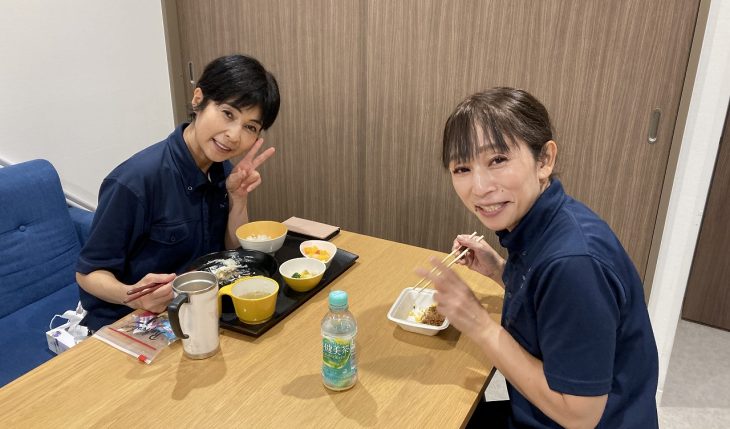 イメージ：子育てを卒業し第二の人生で介護職に