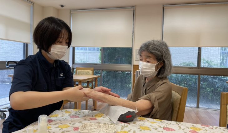 イメージ：ご利用者とスタッフからのプレゼント