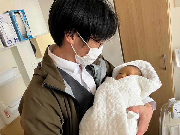 イメージ：施設長として、親として。育休で見えた景色