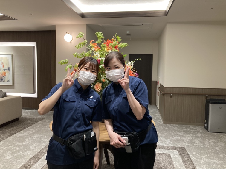 イメージ：スタッフ紹介（介護付きからサ高住へ）