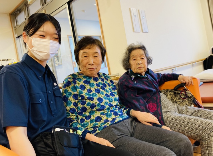 イメージ：新しい風を運ぶ新卒スタッフ ～入社2か月の成長記録～